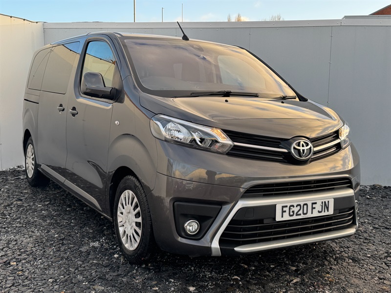TOYOTA Proace Verso