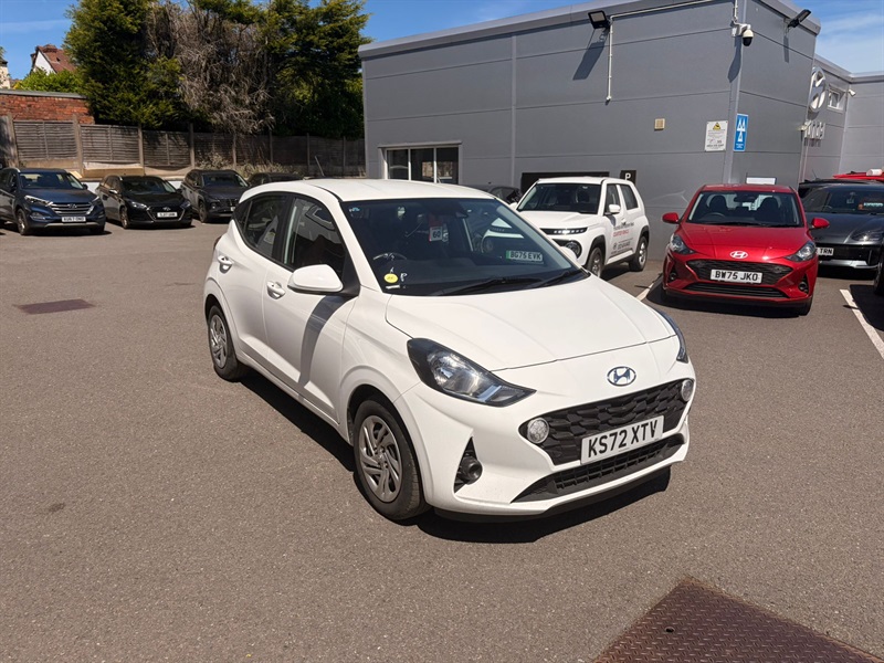 HYUNDAI i10